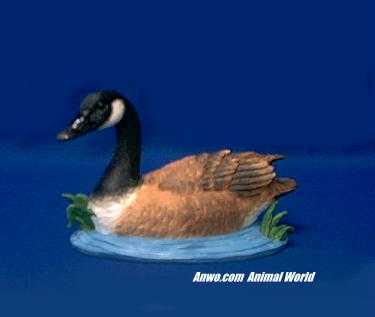 canadian goose figurine statue