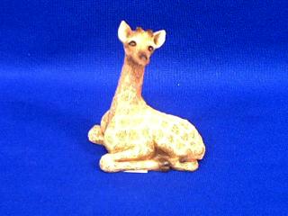 giraffe figurine