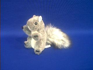 squirrel finger puppet