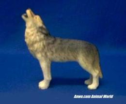 howling wolf figurine statue small 