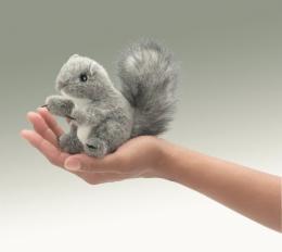 squirrel finger puppet
