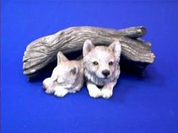 mini wolf figurines