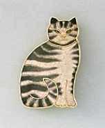 brown tabby cat pin brooch