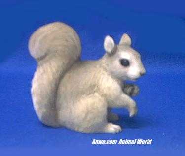 squirrel figurine statue